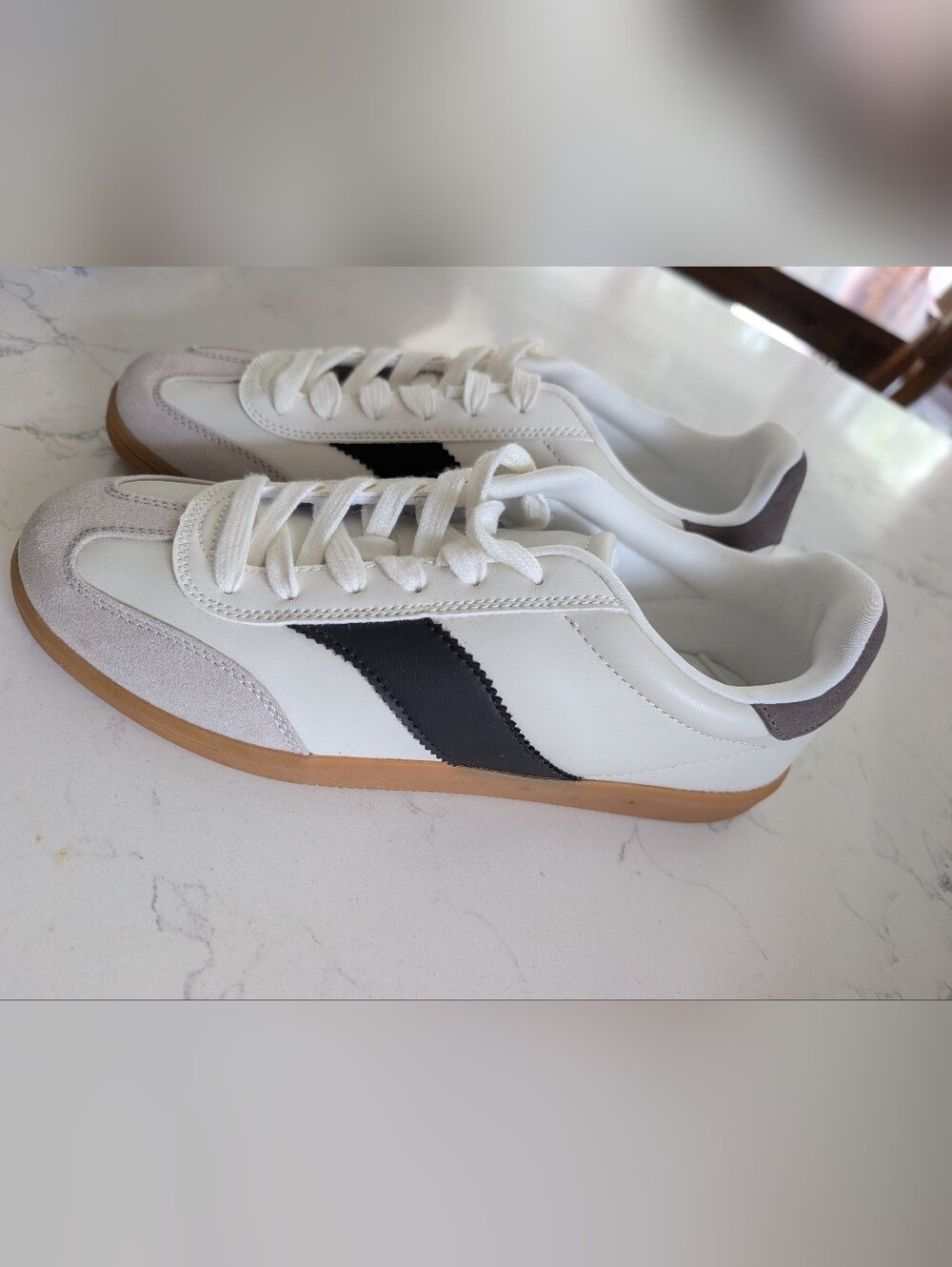 Classic Sneakers with Black Stripe